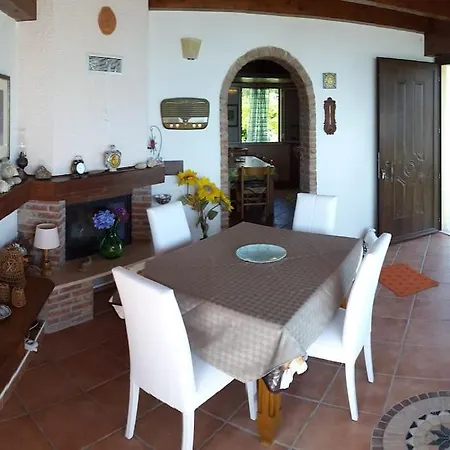 Casa Plaja Degli Uccelli Apartment *